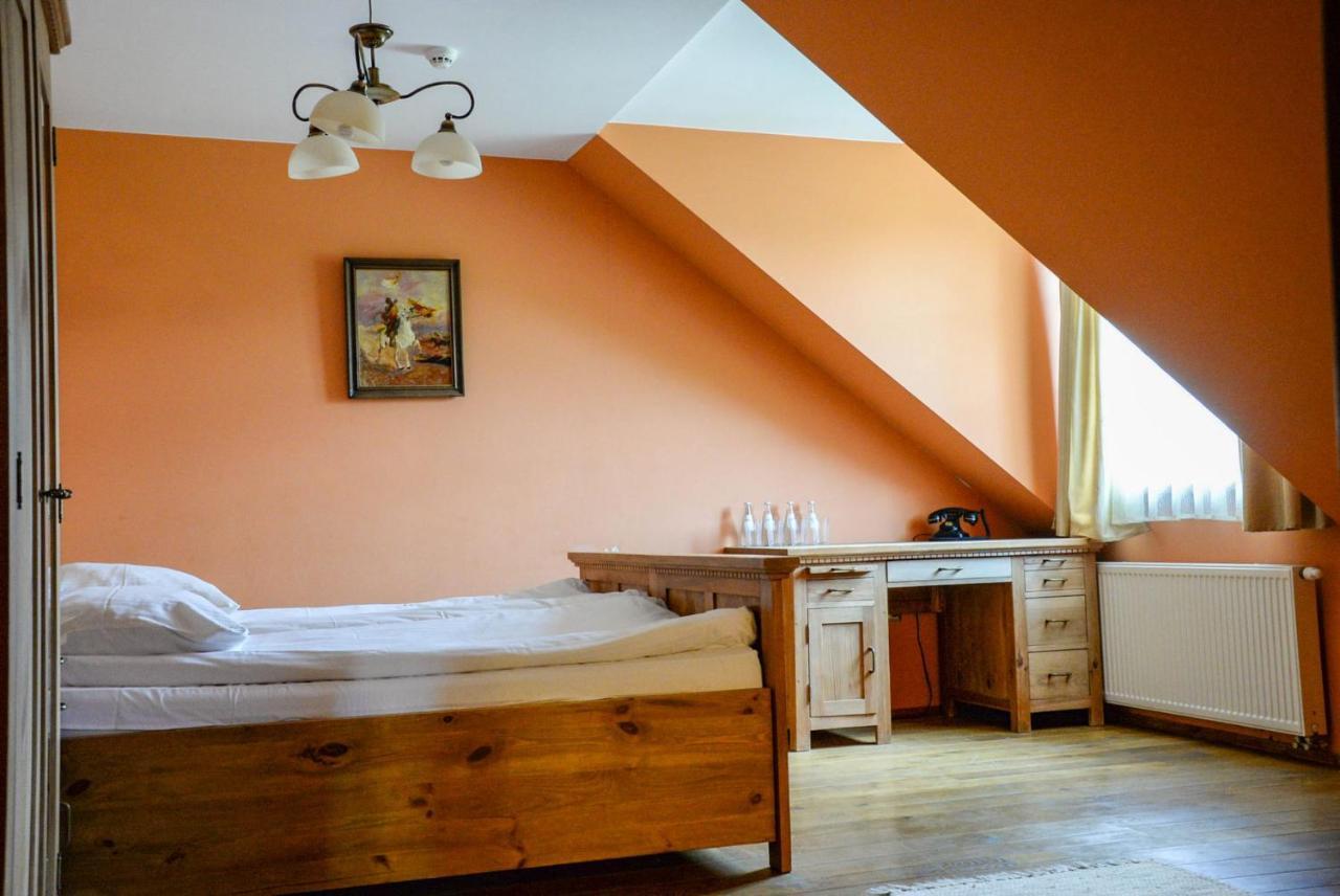 Karczma Regionalna Hotel Goscinna Chata Wysowa-Zdrój Extérieur photo