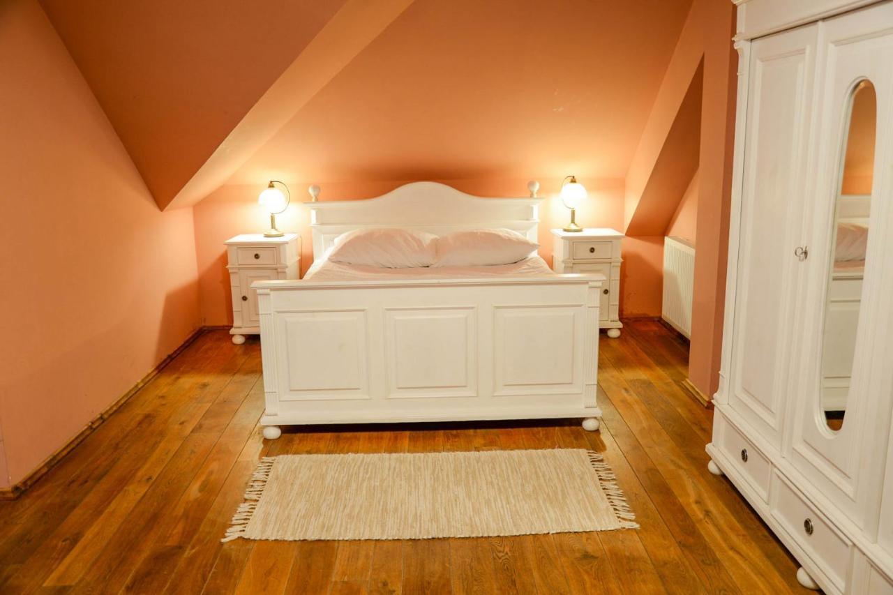 Karczma Regionalna Hotel Goscinna Chata Wysowa-Zdrój Extérieur photo