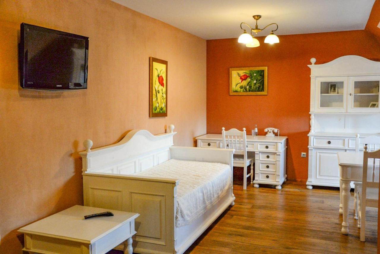 Karczma Regionalna Hotel Goscinna Chata Wysowa-Zdrój Extérieur photo