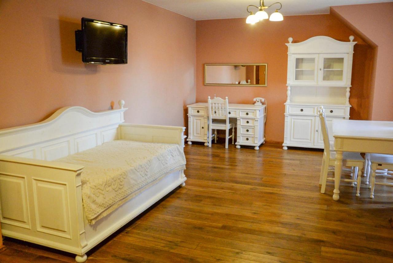 Karczma Regionalna Hotel Goscinna Chata Wysowa-Zdrój Extérieur photo